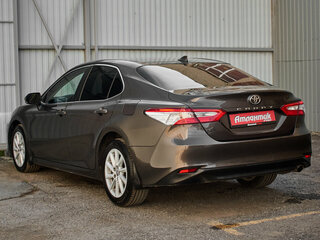 2021 Toyota Camry VIII (XV70) Рестайлинг, коричневый, 2585000 рублей, вид 4