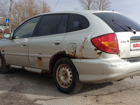 2001 Kia Rio I, серебристый, 105000 рублей - вид 3