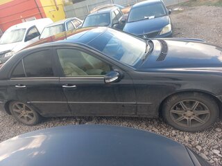 2004 Mercedes-Benz C-Класс 240 II (W203), чёрный, 365000 рублей, вид 4