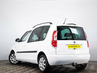 2013 Skoda Roomster I Рестайлинг, белый, 699000 рублей, вид 4