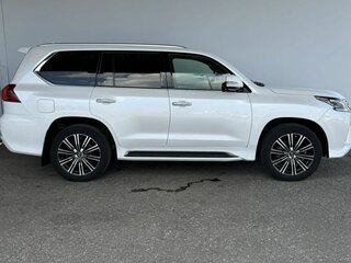 2020 Lexus LX 570 III Рестайлинг 2, белый, 8800000 рублей, вид 4