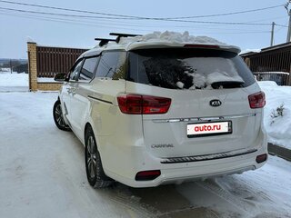 2019 Kia Carnival III, белый, 2850000 рублей, вид 4
