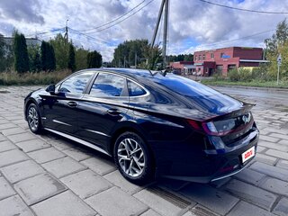 2022 Hyundai Sonata VIII (DN8), чёрный, 2250000 рублей, вид 3