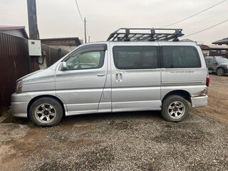 2000 Toyota Touring HiAce I, серебристый, 650000 рублей, вид 4
