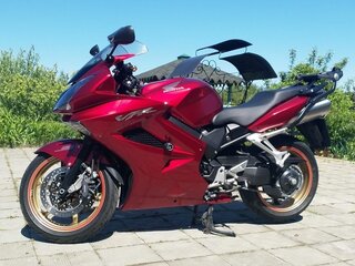 2010 Honda VFR 800, красный, 600000 рублей, вид 1