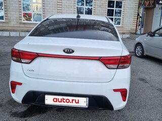 2018 Kia Rio IV, белый, 1030000 рублей, вид 4