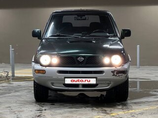 1998 Nissan Terrano II Рестайлинг, зелёный, 420000 рублей, вид 1
