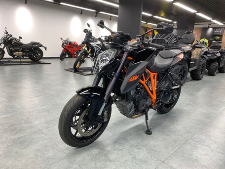 2015 KTM 1290 Super Duke R, чёрный, 1125000 рублей, вид 3