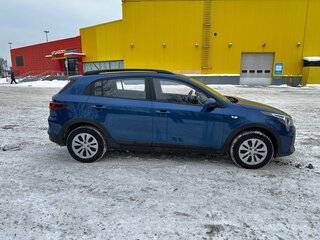 2021 Kia Rio X IV Рестайлинг, синий, 1600000 рублей, вид 4