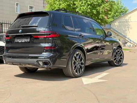 2025 BMW X7 40d I (G07) Рестайлинг, чёрный, 16300000 рублей, вид 3