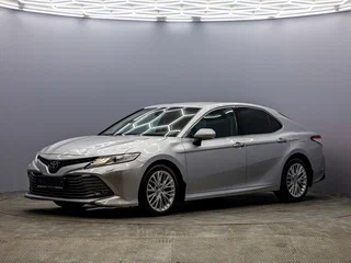 Toyota Camry VIII (XV70)