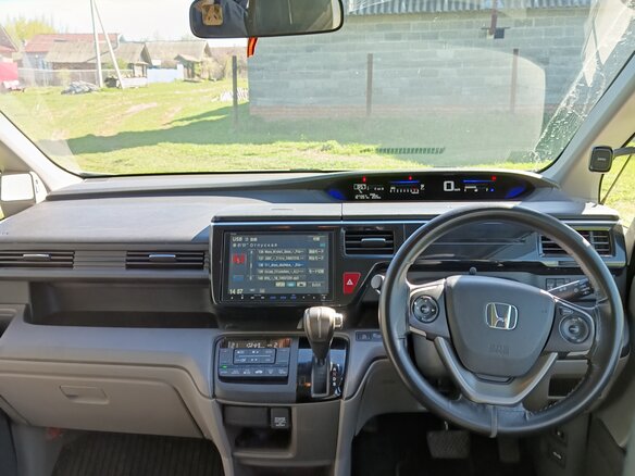 2015 Honda Stepwgn V, белый, 1700000 рублей - вид 6