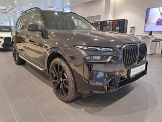 2025 BMW X7 40d I (G07) Рестайлинг, чёрный, 16800000 рублей, вид 3