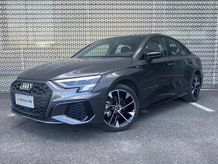 Открыть фотографии: Audi A3 IV (8Y)