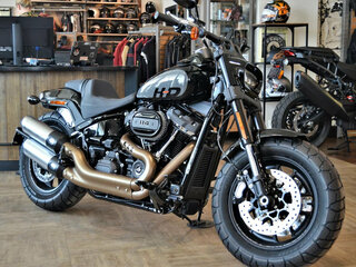 2024 Harley-Davidson Fat Bob, чёрный, 3300000 рублей, вид 2