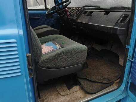 1993 ГАЗ 3307, синий, 690000 рублей, вид 4