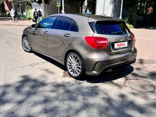 2013 Mercedes-Benz A-Класс 180 III (W176), серый, 1750000 рублей, вид 4