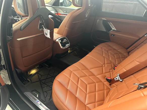 2023 BMW 7 серии 740d xDrive VII (G70), чёрный, 13300000 рублей - вид 20