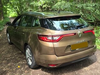 2017 Renault Megane IV, золотистый, 1400000 рублей, вид 4