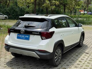 2022 Toyota Yaris L X XP150 Рестайлинг, белый, 1390700 рублей, вид 5
