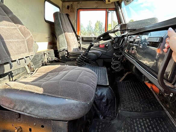 2004 КамАЗ 6520, оранжевый, 1100000 рублей - вид 15