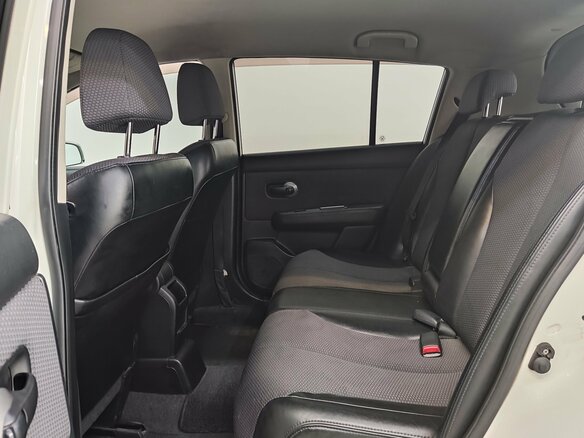 2006 Nissan Tiida I, белый, 480000 рублей - вид 15