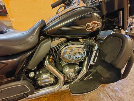 2010 Harley-Davidson Electra Glide, чёрный, 999000 рублей, вид 2
