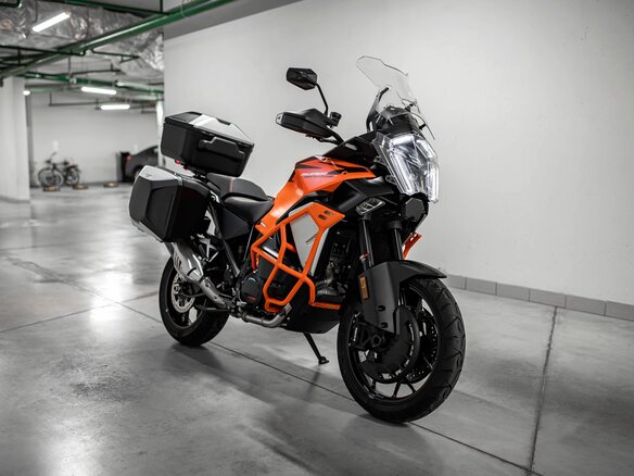 2026 KTM 1390 Super Adventure S Evo, оранжевый, 2990000 рублей - вид 1