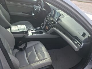 2018 Honda Accord X, серый, 2100000 рублей, вид 4