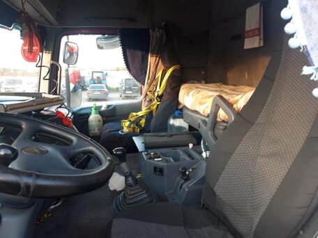 1998 Mercedes-Benz Actros, белый, 4600000 рублей, вид 4