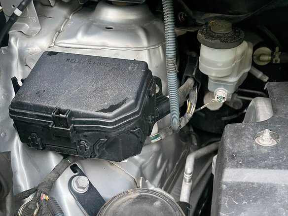 2012 Toyota Ractis II, серый - вид 12