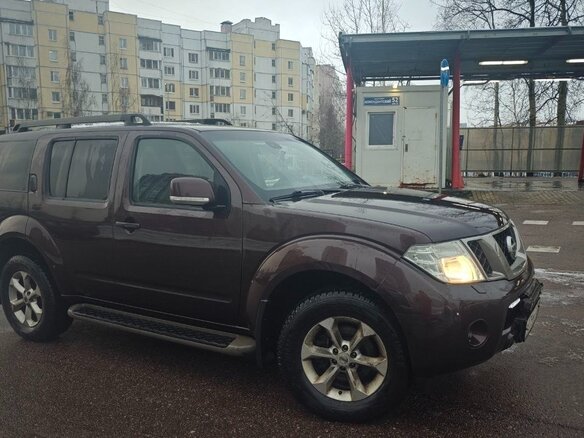 2013 Nissan Pathfinder III Рестайлинг, серый, 1500000 рублей - вид 3