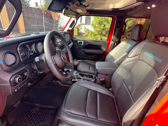 2025 Jeep Wrangler 4xe IV (JL) Рестайлинг, красный, 6950000 рублей - вид 12
