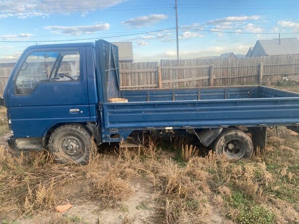 1996 Mazda Titan, синий, 1000000 рублей