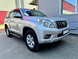 2012 Toyota Land Cruiser Prado 150 Series, серебристый, 3100000 рублей, вид 1