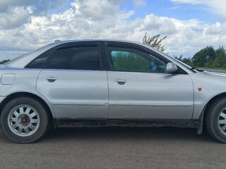 1996 Audi A4 I (B5), серебристый, 200000 рублей, вид 4