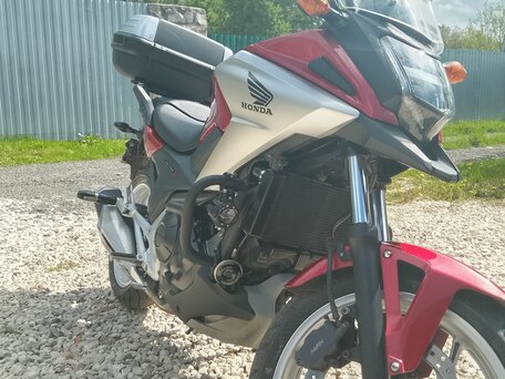 2017 Honda NC 750X, красный, 850000 рублей, вид 2