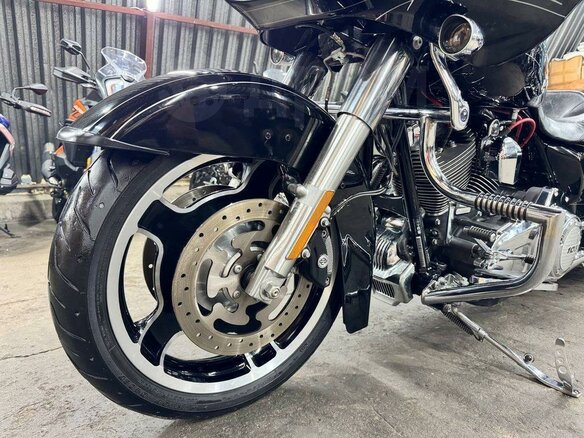 2012 Harley-Davidson Road Glide, чёрный, 1280000 рублей - вид 30
