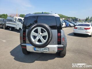 2024 Land Rover Defender 110 II, серебристый, 13239682 рублей, вид 4