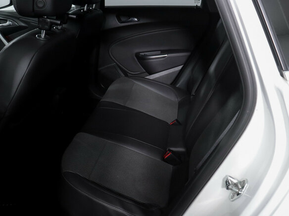 2011 Opel Astra J, белый, 850000 рублей - вид 9