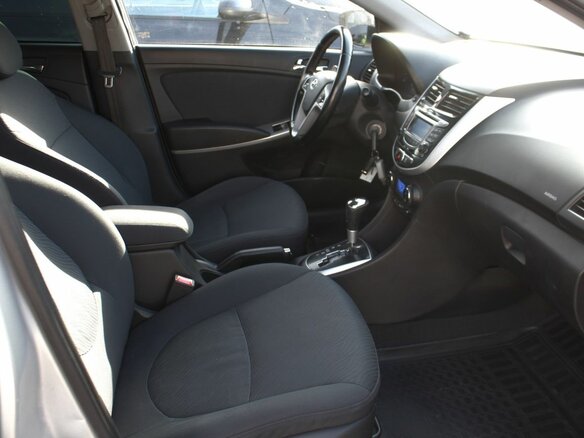 2011 Hyundai Solaris I, серебристый, 795000 рублей - вид 11