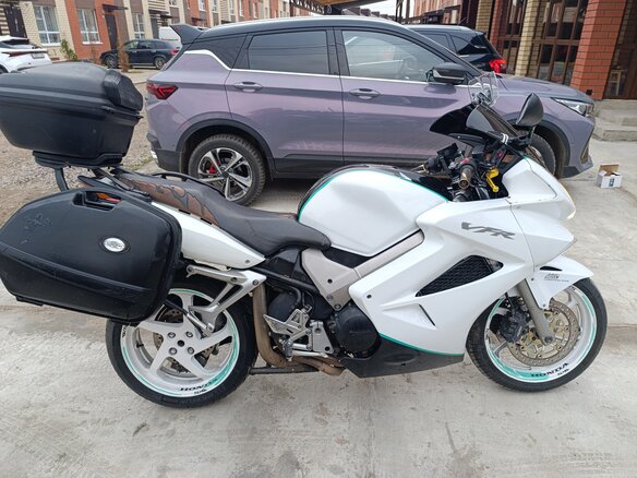 2002 Honda VFR 800, белый, 499000 рублей - вид 3