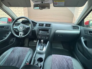 2012 Volkswagen Jetta VI, красный, 755000 рублей, вид 5