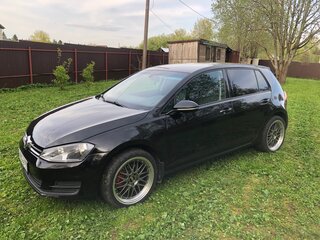 2013 Volkswagen Golf VII, чёрный, 799999 рублей, вид 1