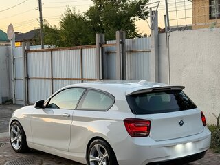 2013 BMW 1 серии 116i II (F20/F21), белый, 1500000 рублей, вид 2
