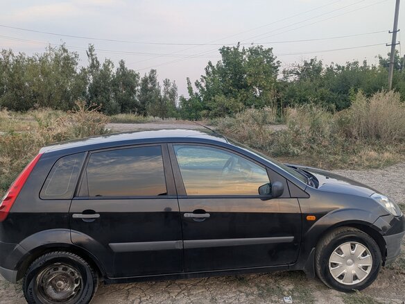 2008 Ford Fiesta Mk5, чёрный, 380000 рублей - вид 5