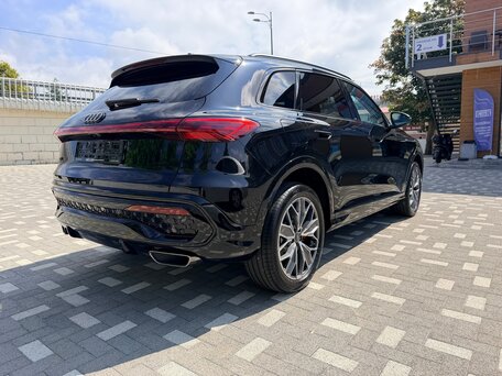 2026 Audi Q5 L III (GU), чёрный, 5650000 рублей, вид 5