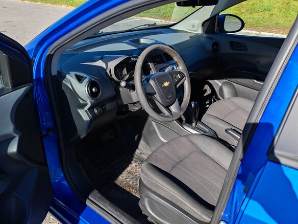 2013 Chevrolet Aveo II, синий, 750000 рублей - вид 7