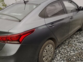 2017 Hyundai Solaris II, серый, 720000 рублей, вид 4
