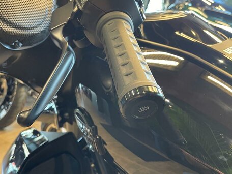 2025 Harley-Davidson Street Glide Ultra, чёрный, 4150000 рублей, вид 5